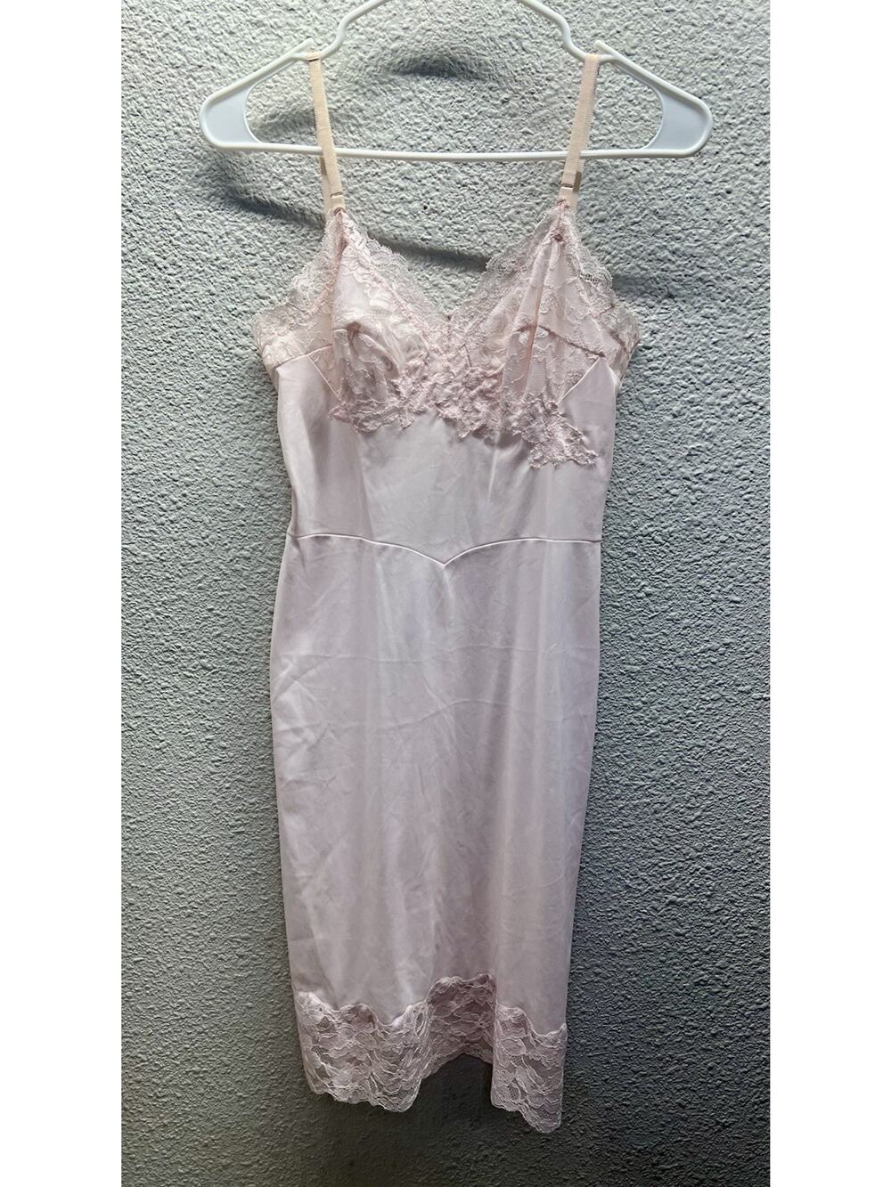 Vintage Warners Light Pink Slip Size 32 Small Floral Lace Nylon Lingerie